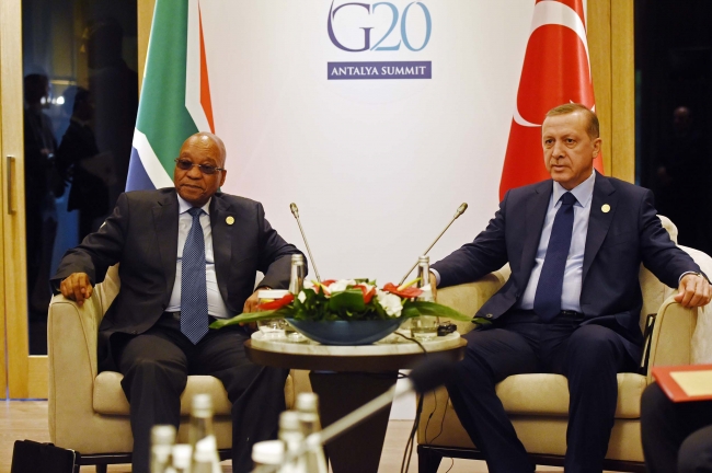 Zuma: Paris saldırıları bütün mültecilerin terörist olduğunu göstermez