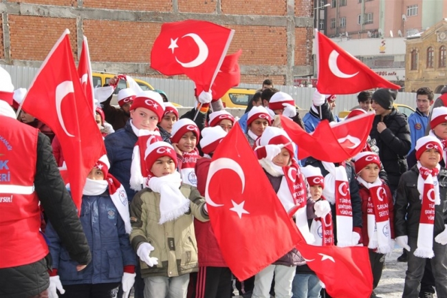 Sarıkamış şehitleri yürüyüşle anıldı