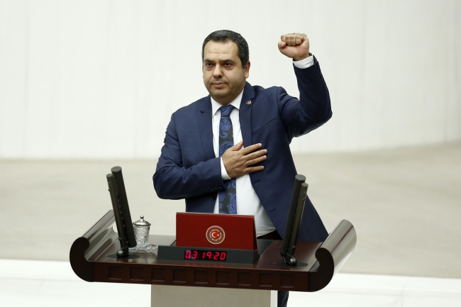 HDP’li Aslan yemin öncesi Arapça konuştu