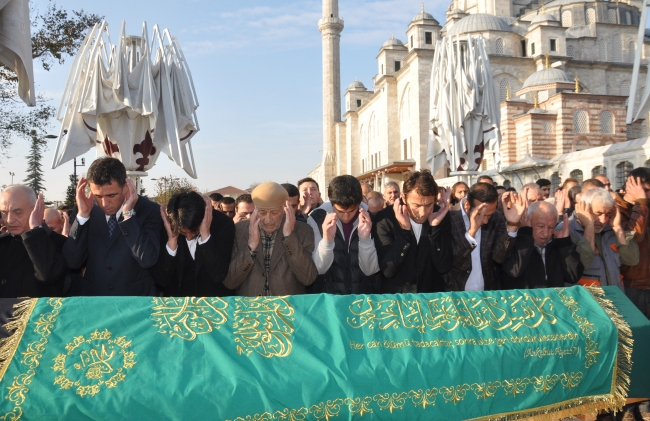 Bülent Korkmaz'ı acılı gününde sevenleri yalnız bırakmadı