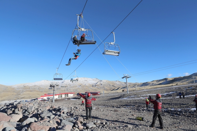 Erciyes’te pist güvenlik ekibi tatbikat yaptı