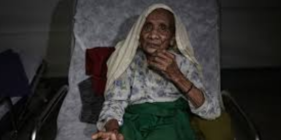 Arakanlı 120 yaşındaki kadın