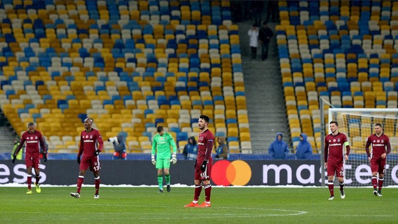 Beşiktaş'ın Kanadı Kırıldı !