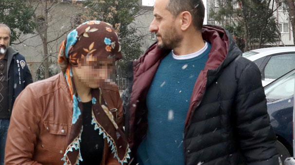 Birlikte olmak isteyen kişiyi, 'Fantezi yapalım' diyerek sopayla dövdü