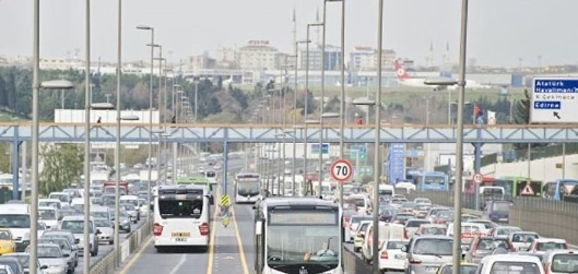 Metrobüste 20 yaşındaki kadını taciz etti