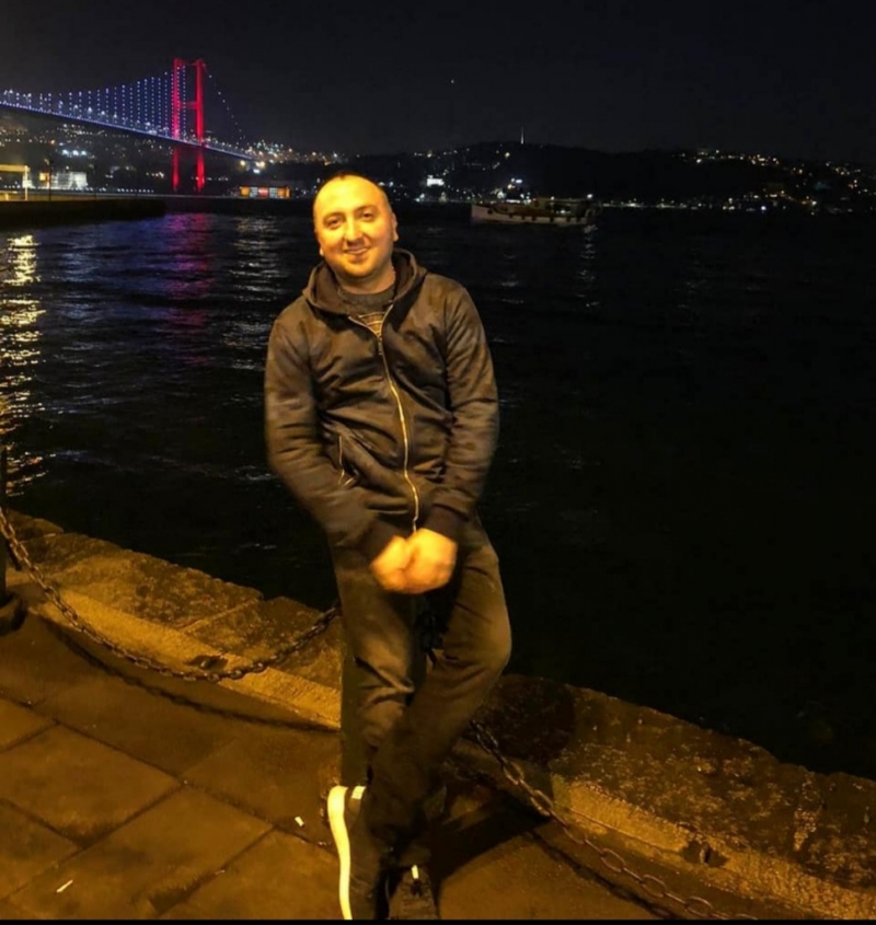 Türkyede yaşayan Azerbaycanli gazeteci Cengiz Ehtibaroglu turkyenin genc muzisyeni Dogan Cemden yazdı.