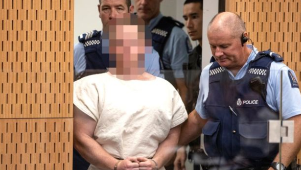 Yeni Zelanda'da camiye saldıran mahkemeye çıktı