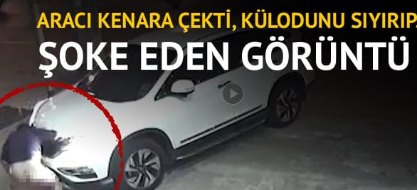 Yol kenarına çekip, herkesin gözü önünde külodunu indirdi 