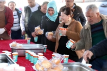 Aksaray Belediyesi, 2 bin kişiye hoşaf-ekmek dağıttı