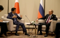 Putin ve Abe, Rus liderin Japonya ziyaretinin netleşmesi için anlaştı