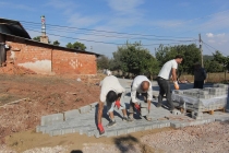 Menderes Yeniköy'de yollar yenileniyor