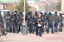 Kosova'da gaz atan milletvekileri hastanelik oldu
