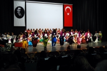 Nilüfer Belediyesi Kadın Korosu'ndah 10'uncu yılda muhteşem konser