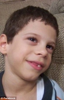 ABD'de bir Türk, çocuğunun boğazını keserek öldürdü