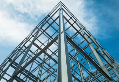Çelik Konstrüksiyon: Dayanıklılığı ve Estetiği Bir Arada Sunan Modern Yapılar