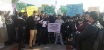 Öğrenciler, 1500 olan formasyon kontenjanın 200'e düşmesini protesto etti