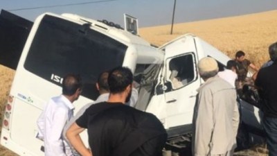 Diyarbakır’da Polis Midibüsü ile sivil araç çarpıştı
