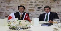 Başbakan Davutoğlu, Japonya Başbakanı Abe ile görüştü