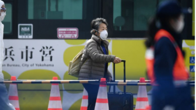 Japonya'da karantina altındaki gemi